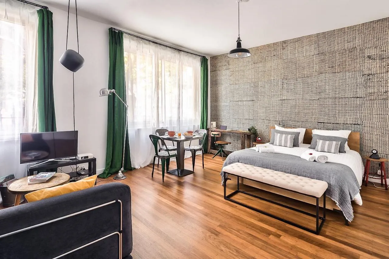 Of Liberty Apartment Paris